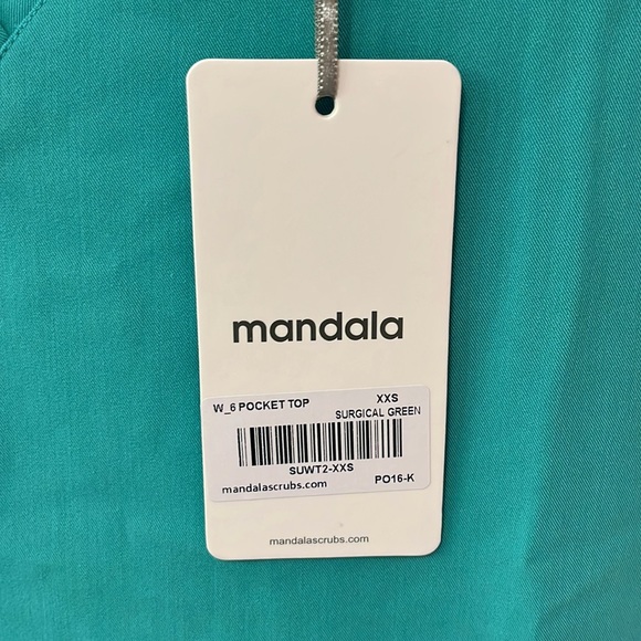 Mandala Scrubs 6 Pocket Top Women’s Size XXS Surgical Green NWT Woven Equa-Tek - Picture 3 of 9